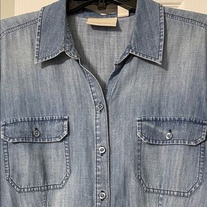 Chico's women’s light blue distressed chambray top with 2 front pocket detail